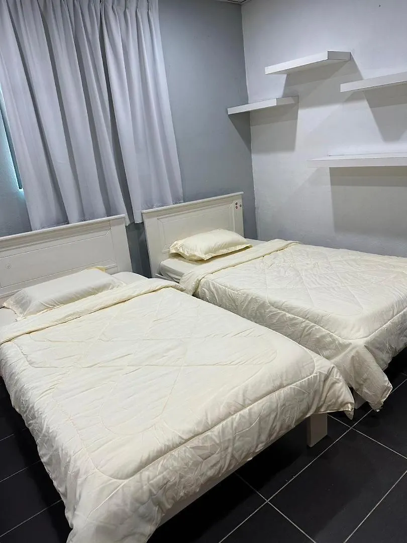 Semesterbostad Double Storey House At Raja Uda With 3 Rooms Butterworth